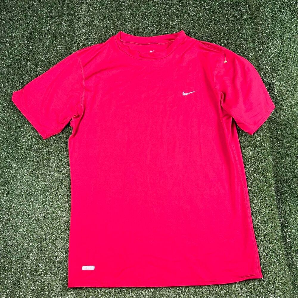 Nike Men's Red and Pink T-shirt